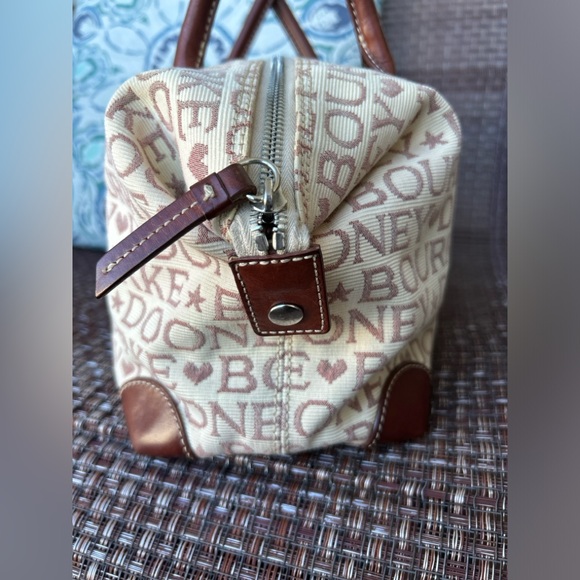 Dooney and Bourke Jacquard Boston bag EUC - Picture 4 of 14